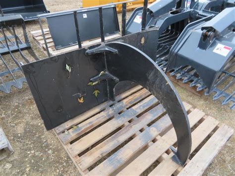 NEW BEAVER CLAW SKID STEER ATTACHMENT 